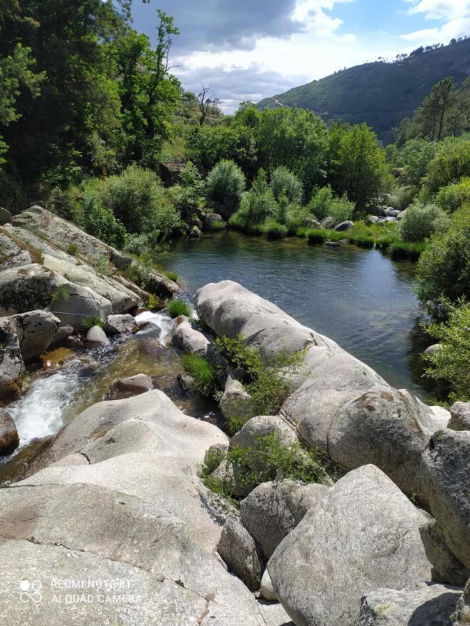 Abrigo Do Cabecinho - Serra Da Estrela Cortes do Meio Luaran gambar